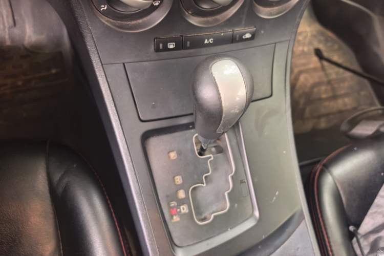 Used Mazda 3 2013 Sedan 1.6L Automatic Elite Model Gear Lever