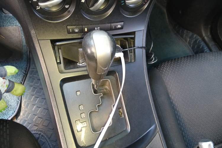 Used Mazda 3 2013 Sedan 1.6L Automatic Elite Model Gear Lever