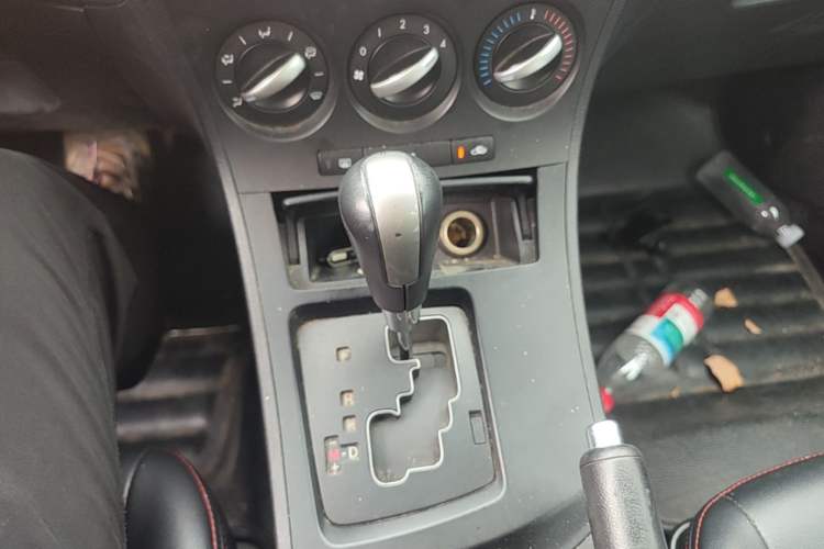 Used Mazda 3 2013 Sedan 1.6L Automatic Elite Model Gear Lever