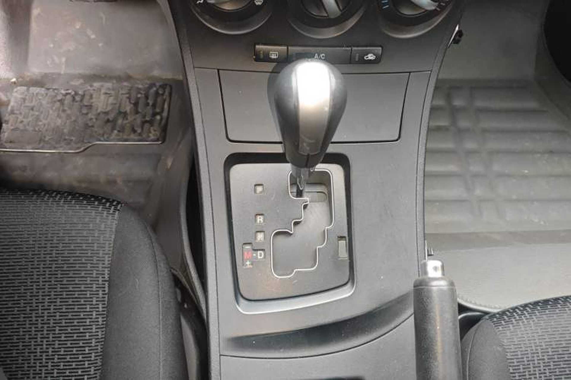 Used Mazda 3 2013 Sedan 1.6L Automatic Elite Model Gear Lever