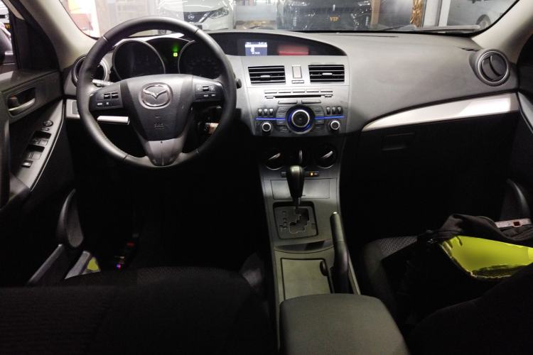 Used Mazda 3 2013 Sedan 1.6L Automatic Elite Model Interior 2