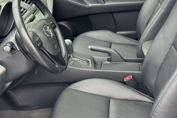 Used Mazda 3 2013 Sedan 1.6L Automatic Elite Model Interior 2