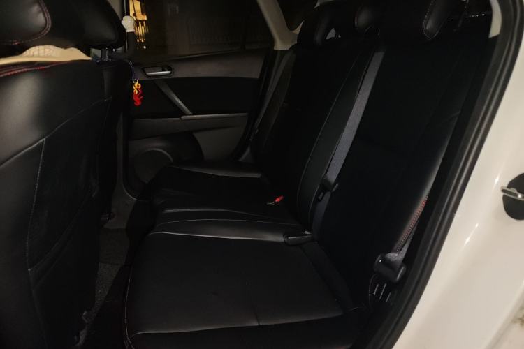 Used Mazda 3 2013 Hatchback 1.6L Automatic Elite Model Interior 4