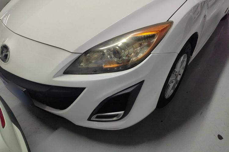 Used Mazda 3 2013 Hatchback 1.6L Automatic Elite Model Left Front Headlight