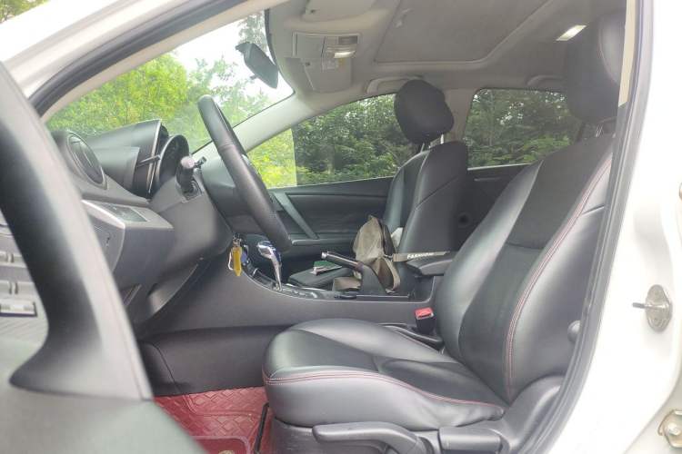 Used Mazda 3 2013 Hatchback 1.6L Automatic Elite Model Left Front Seat