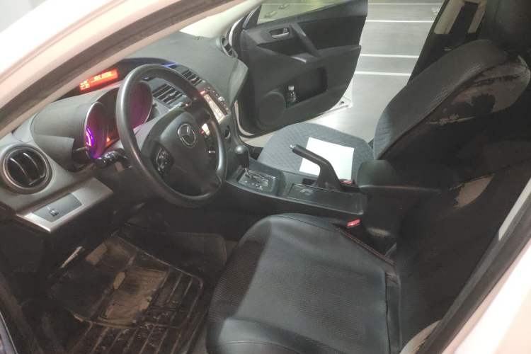Used Mazda 3 2013 Hatchback 1.6L Automatic Elite Model Left Front Seat