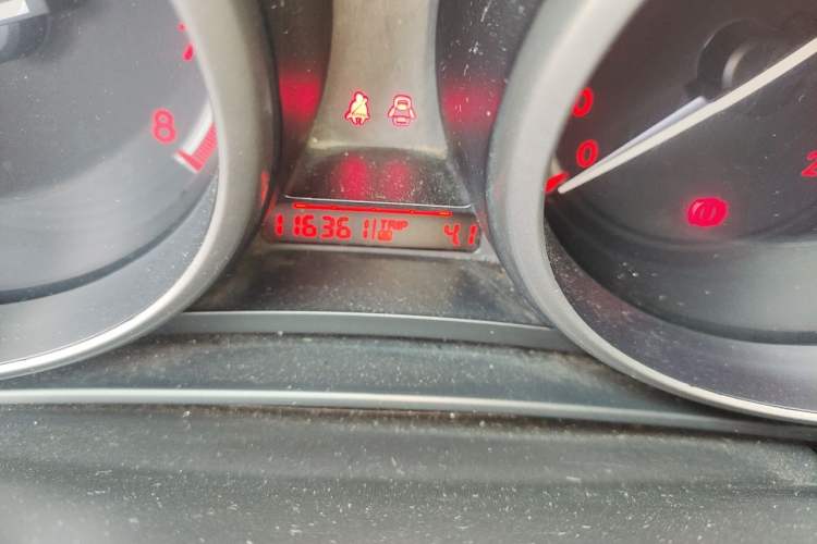 Used Mazda 3 2013 Hatchback 1.6L Automatic Elite Model Odometer Close Up