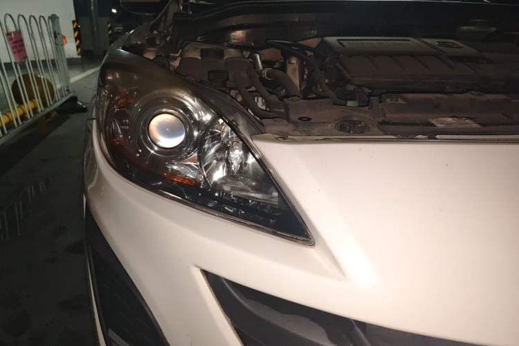 Used Mazda 3 2013 Hatchback 1.6L Automatic Elite Model Right Front Headlight