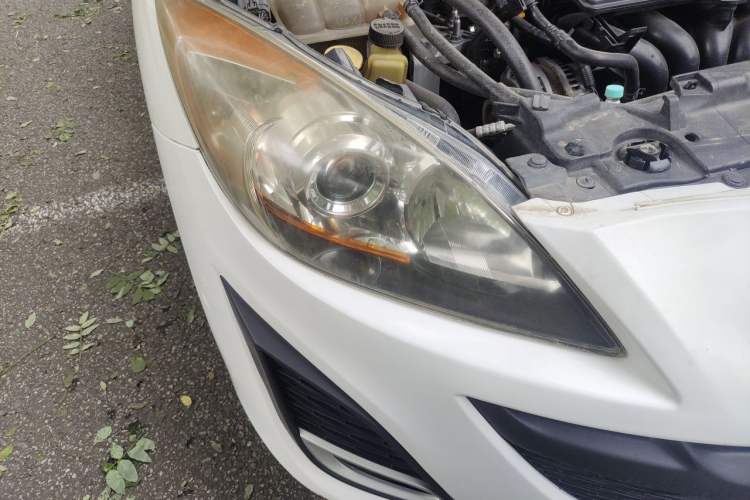 Used Mazda 3 2013 Hatchback 1.6L Automatic Elite Model Right Front Headlight