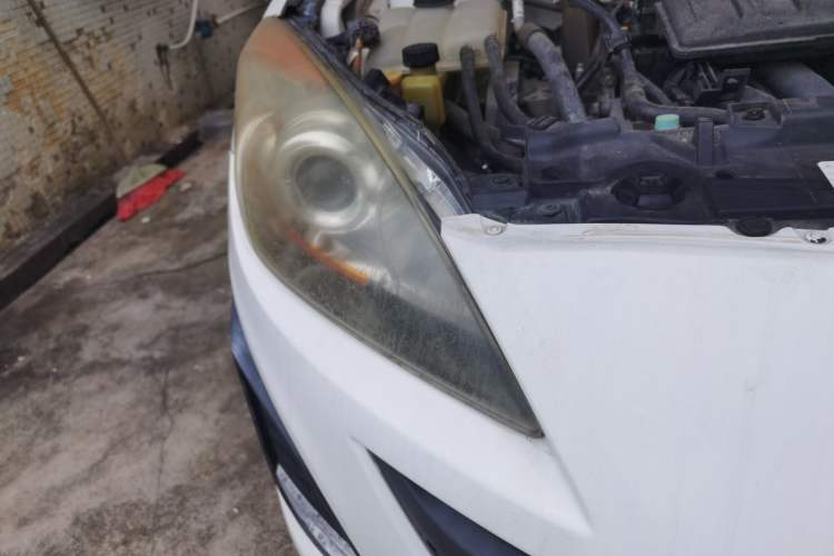 Used Mazda 3 2013 Hatchback 1.6L Automatic Elite Model Right Front Headlight