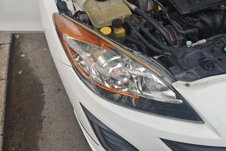 Used Mazda 3 2013 Sedan 1.6L Automatic Elite Model Right Front Headlight
