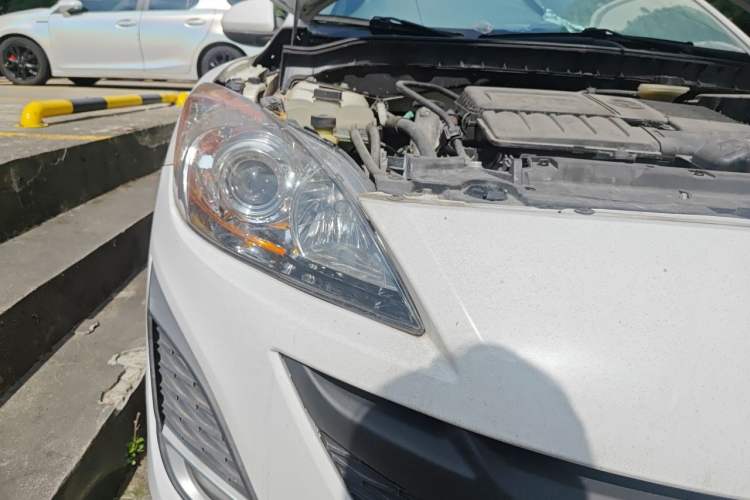 Used Mazda 3 2013 Sedan 1.6L Automatic Elite Model Right Front Headlight