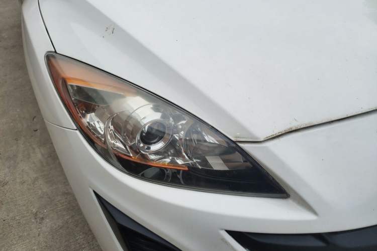 Used Mazda 3 2013 Sedan 1.6L Manual Elite Model Right Front Headlight