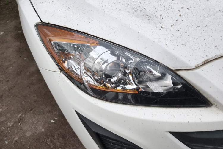 Used Mazda 3 2013 Hatchback 1.6L Automatic Elite Model Right Front Headlight
