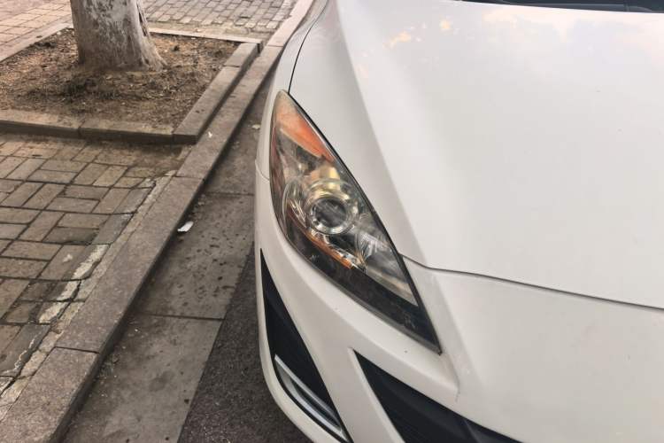 Used Mazda 3 2013 Sedan 1.6L Automatic Elite Model Right Front Headlight