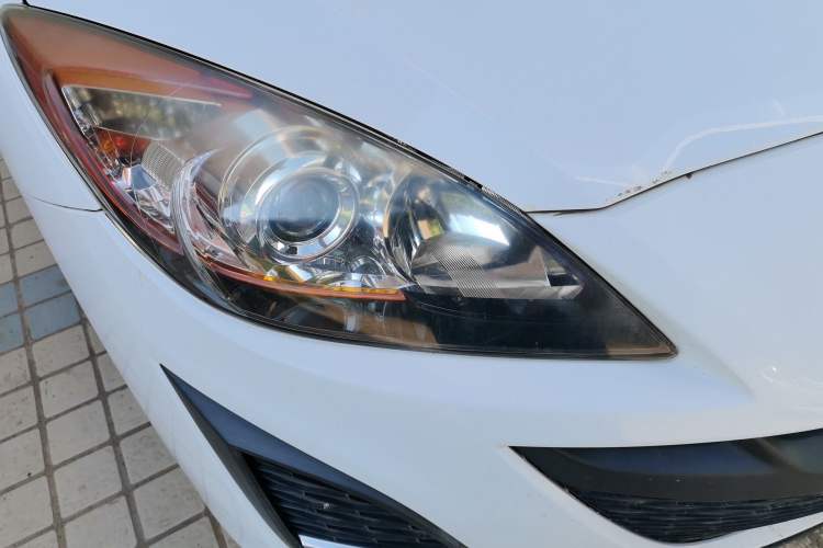 Used Mazda 3 2013 Sedan 1.6L Automatic Elite Model Right Front Headlight