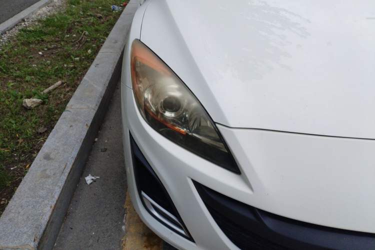 Used Mazda 3 2013 Hatchback 1.6L Automatic Elite Model Right Front Headlight