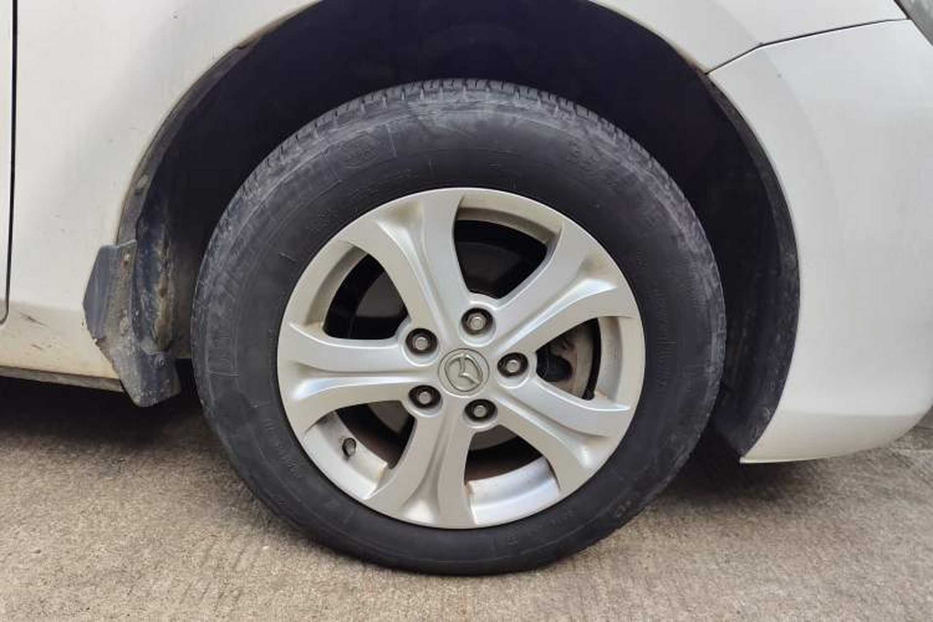 Used Mazda 3 2013 Sedan 1.6L Manual Elite Model Right Front Wheel Hub