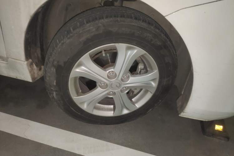 Used Mazda 3 2013 Hatchback 1.6L Automatic Elite Model Right Front Wheel Hub