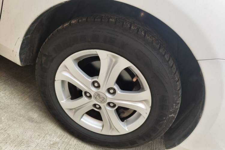 Used Mazda 3 2013 Sedan 1.6L Manual Elite Model Right Front Wheel Hub