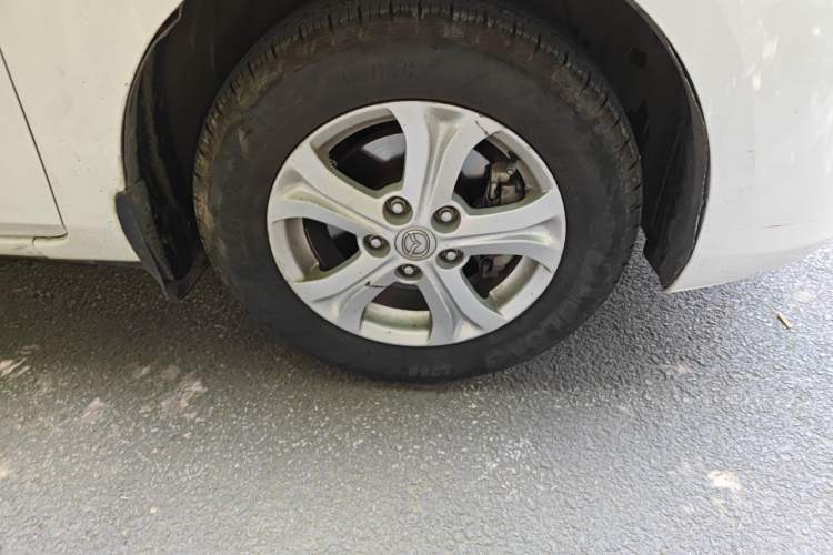 Used Mazda 3 2013 Sedan 1.6L Automatic Elite Model Right Front Wheel Hub