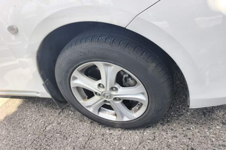 Used Mazda 3 2013 Sedan 1.6L Automatic Elite Model Right Front Wheel Hub