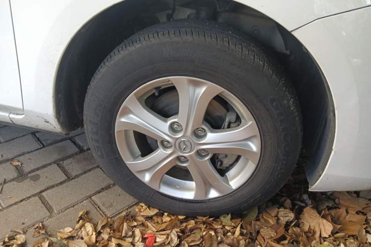 Used Mazda 3 2013 Sedan 1.6L Automatic Elite Model Right Front Wheel Hub