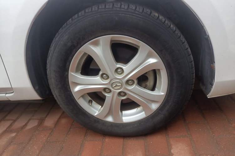 Used Mazda 3 2013 Sedan 1.6L Automatic Elite Model Right Front Wheel Hub