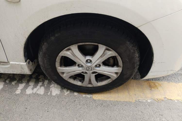 Used Mazda 3 2013 Hatchback 1.6L Automatic Elite Model Right Front Wheel Hub