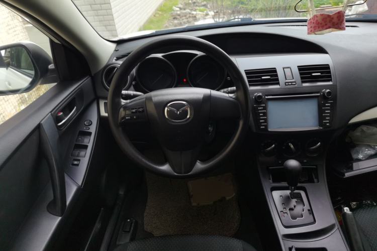 Used Mazda 3 2013 Hatchback 1.6L Automatic Elite Model Steering Wheel