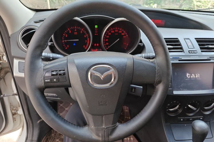 Used Mazda 3 2013 Hatchback 1.6L Automatic Elite Model Steering Wheel