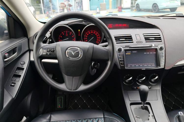 Used Mazda 3 2013 Hatchback 1.6L Automatic Elite Model Steering Wheel