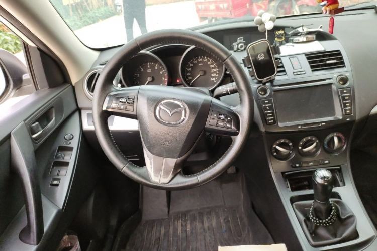 Used Mazda 3 2013 Sedan 1.6L Manual Elite Model Steering Wheel