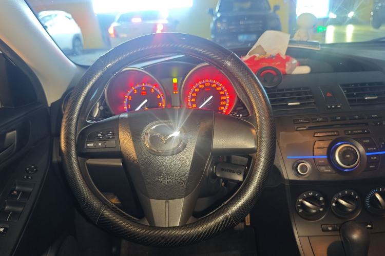 Used Mazda 3 2013 Hatchback 1.6L Automatic Elite Model Steering Wheel