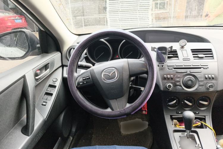 Used Mazda 3 2013 Hatchback 1.6L Automatic Elite Model Steering Wheel
