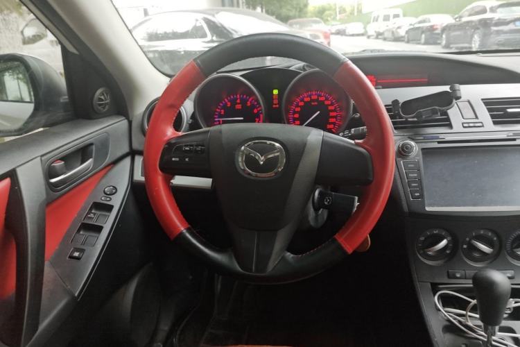 Used Mazda 3 2013 Hatchback 1.6L Automatic Elite Model Steering Wheel