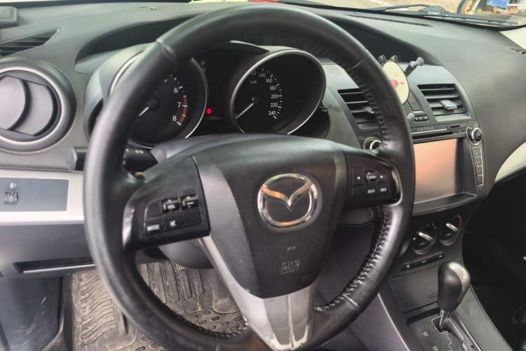 Used Mazda 3 2013 Sedan 1.6L Automatic Elite Model Steering Wheel