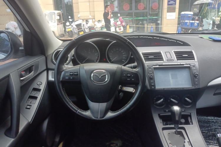 Used Mazda 3 2013 Sedan 1.6L Automatic Elite Model Steering Wheel