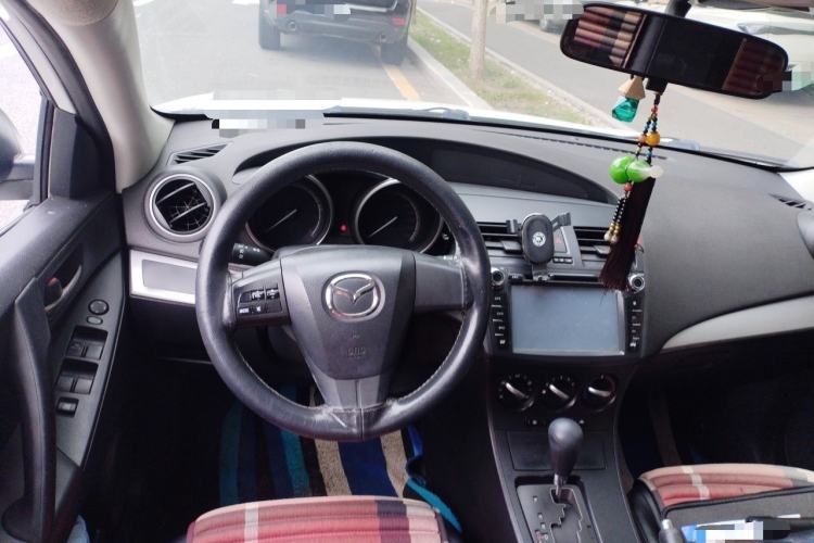 Used Mazda 3 2013 Hatchback 1.6L Automatic Elite Model Steering Wheel