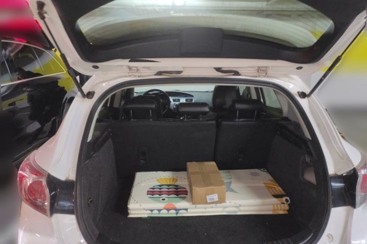 Used Mazda 3 2013 Hatchback 1.6L Automatic Elite Model Trunk