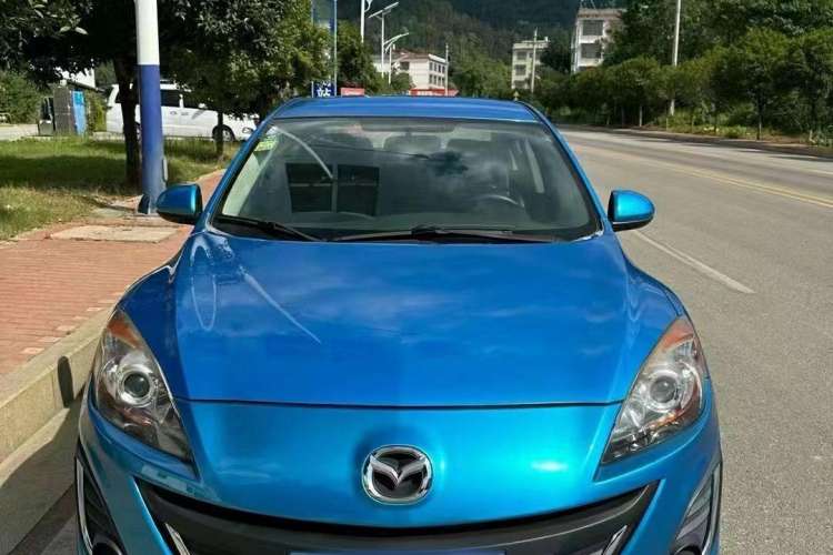 Used Mazda 3 2015 Sedan 1.6L Automatic Comfort Model Exterior 1
