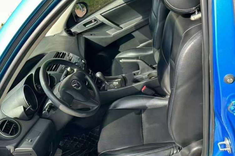 Used Mazda 3 2015 Sedan 1.6L Automatic Comfort Model Interior 2