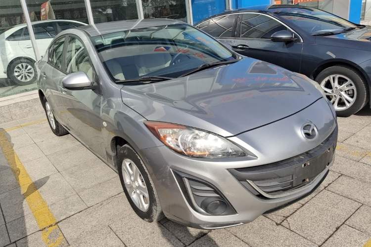 Used Mazda 3 2015 Sedan 1.6L Manual Comfort Model Front Right 45 Deg