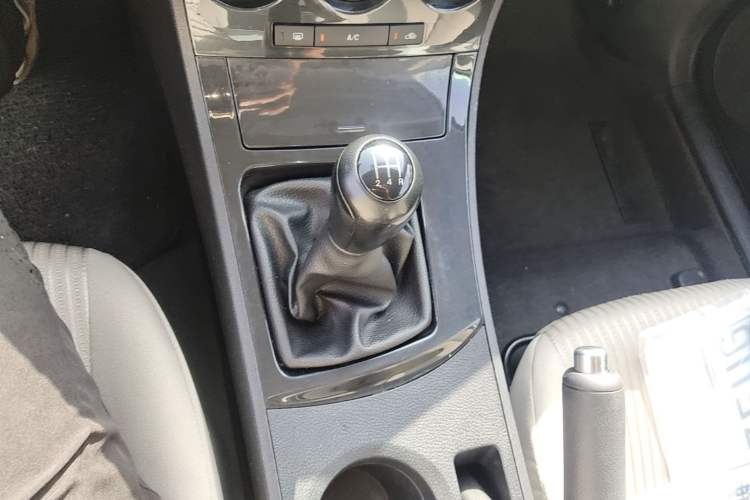 Used Mazda 3 2015 Sedan 1.6L Manual Comfort Model Gear Lever