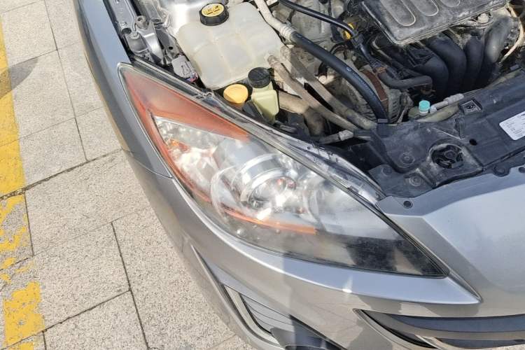 Used Mazda 3 2015 Sedan 1.6L Manual Comfort Model Right Front Headlight