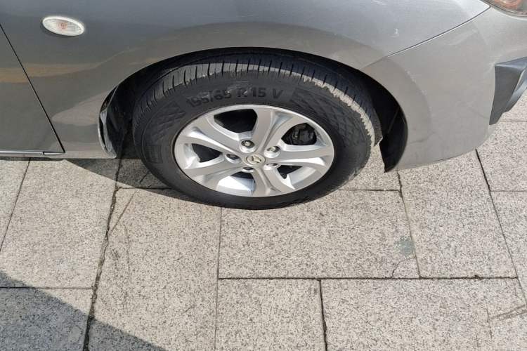 Used Mazda 3 2015 Sedan 1.6L Manual Comfort Model Right Front Wheel Hub