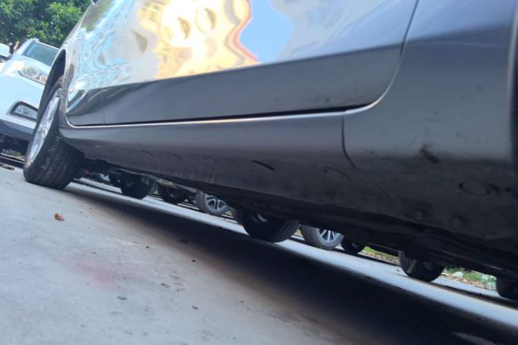 Used Mazda 3 2015 Sedan 1.6L Automatic Elite Model Right Side Sill