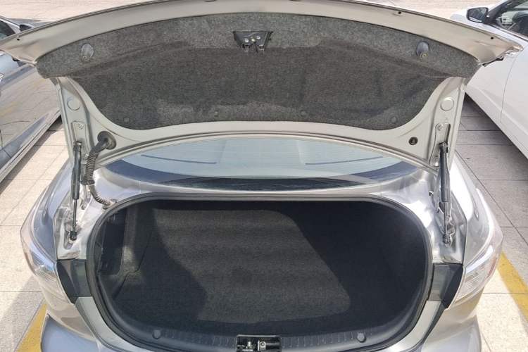 Used Mazda 3 2015 Sedan 1.6L Manual Comfort Model Trunk