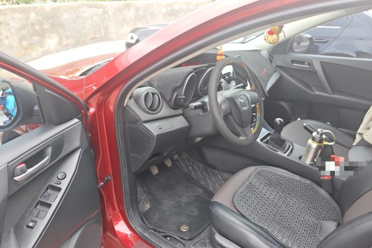 Used Mazda 3 2015 Hatchback 1.6L Manual Comfort Edition Driver Seat