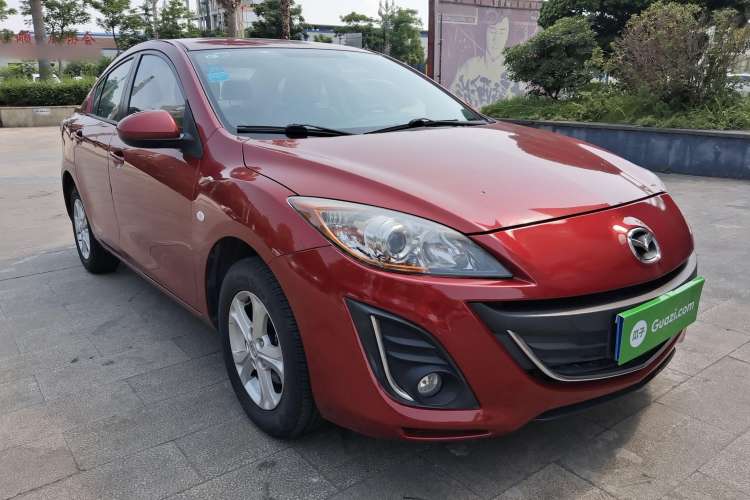 Used Mazda 3 2015 Sedan 1.6L Automatic Elite Model Front Right 45 Deg